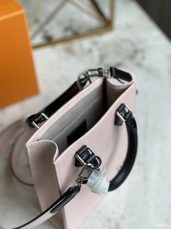 VUITTON PETIT SAC PLAT LOUIS 0821